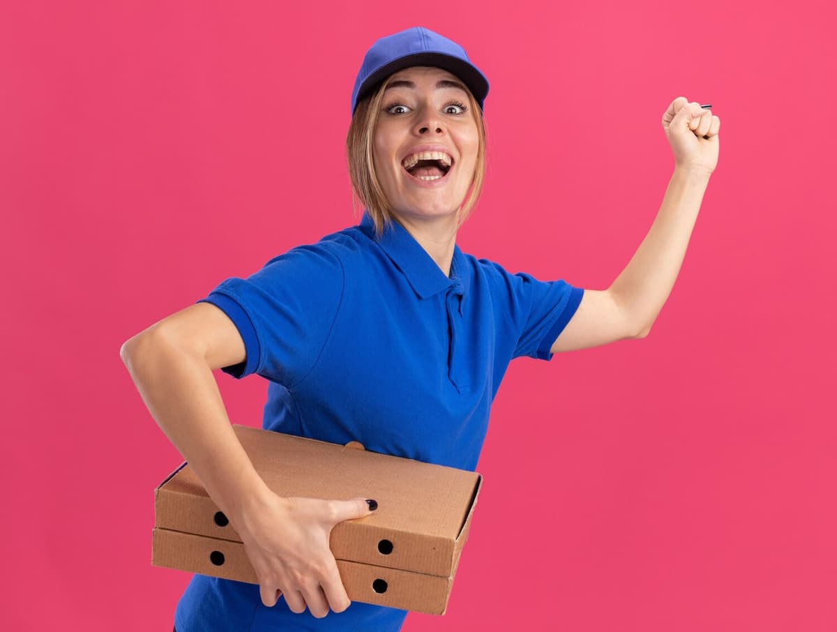 Foodora & Uber Eats: Food Delivery in Sweden